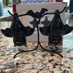 Cracker Barrel Halloween Salt and Pepper Set with Holder